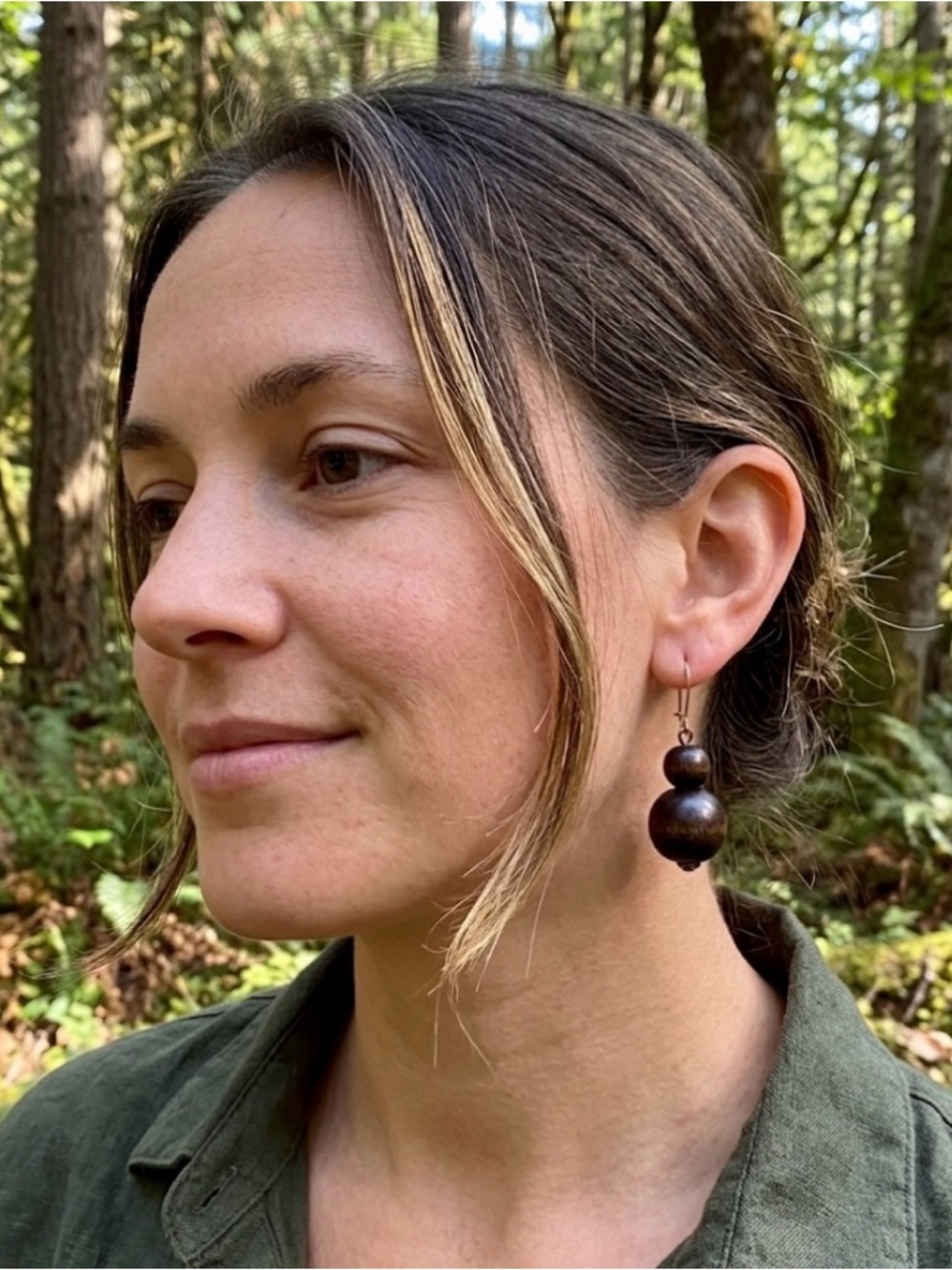 🌺 Wooded Bead Earrings